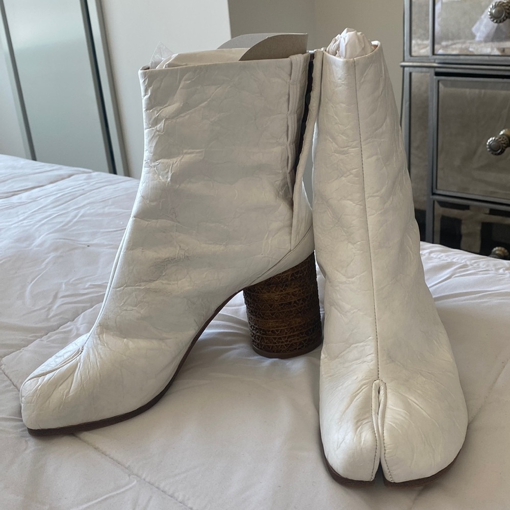 NIB Tabi Boot!!! They don’t fit!!!! Let my misfortune make ur day☺️